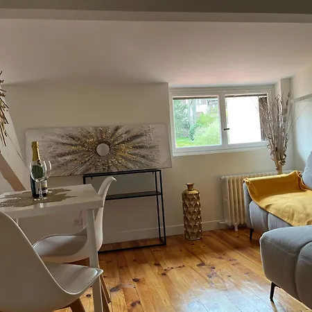 Apartment Joli
